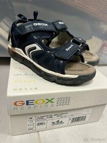 Geox svítící sandály 30
