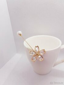 Nová brož-zápich květ s perlou - 1