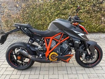 KTM 1290 Super Duke R Carbon