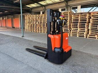 Ručně vedený vysokozdvižný vozík HC, 1500kg