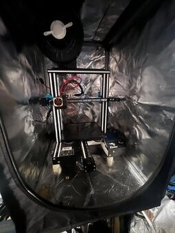 Ender 3 pro duál Z + box + materiál + náhradních dílů