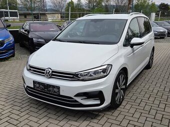 VW Touran TSi R-Line LED NAVI VYHŘ SEDAČKY SENZORY