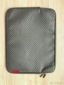 Zánovní pouzdro Belkin pro notebooky s úhlopříčkou 15"