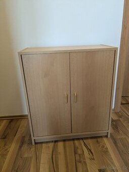 Skříňka / prádelník / botník / komoda s dvířky