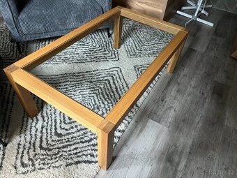 Prodám prosklený konferenční stolek 120x72cm, dub masív