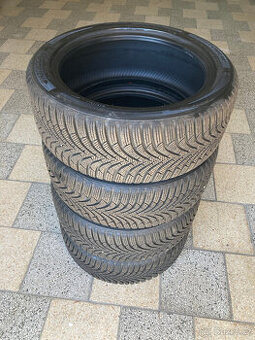 225/45 R17 zimní pneu Hankook