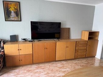 Daruji nábytkovou stěnu za odvoz