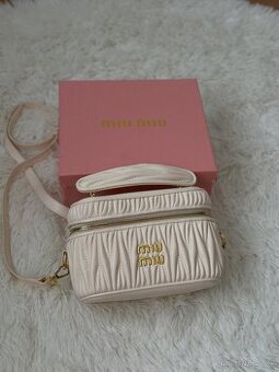 Kabelka miu miu
