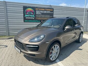 Porsche Cayenne Turbo 4.8 V8 580ps