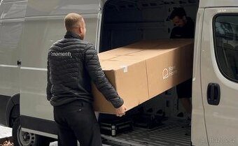 Závozník k řidiči na rozvoz elektroniky