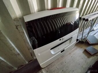Prodám Mercedes-Benz w639 zadní víko
