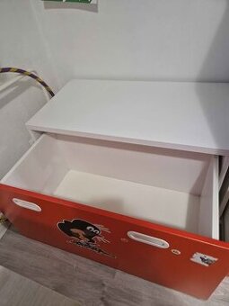 Skříňky Ikea do dětského pokoje