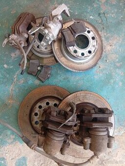 Prodám kotouče, třmeny ,destičky na škoda Octavia 2, sedan,