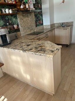 KVALITNÍ kuchyň se spotřebiči MIELE