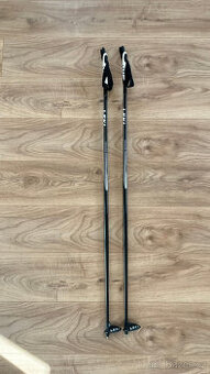 Běžecké hole Leki 120 cm