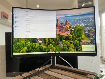 Luxusní 4K monitor 32´ Samsung G8 NEO 240hz