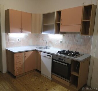 Prodám kuchyň včetně spotřebičů - 1