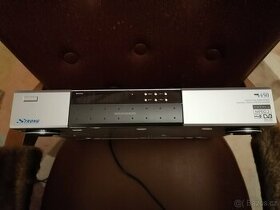 Satelitní přijímač Strong