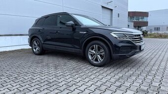 VW Touareg 3,0 TDI, DPH, 2020, IQ LED, Adaptiv, Tažné, Pano