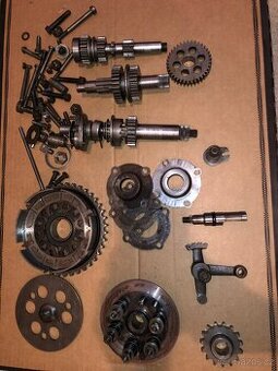 ČZ 150 c t 351 352 převodovka spojka řadicí segment