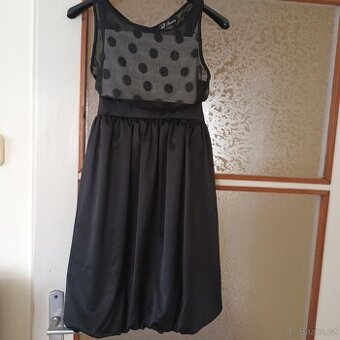 Sváteční,společenské šatičky vel.32