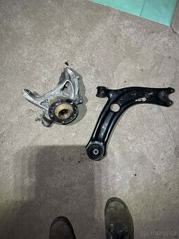 Škoda Superb 3 (pravé přední rameno+těhlice)