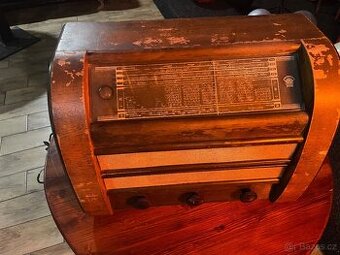 Starožitné lampové rádio ORION