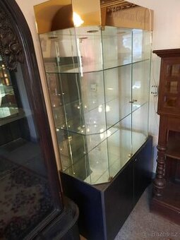 Skleněné skříně