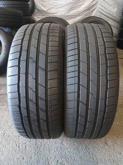 2xletní pneu 225/45/19.Hankook