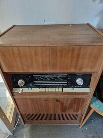 Resprom A-104 Rádio-gramofon