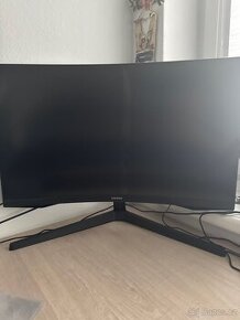 Herní prohnutý Samsung momitor - 1