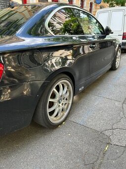 BMW E82 R18 kola