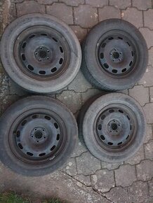 Goodyear- letní kola 195/65 R 15 s disky 6J x 15H2 ET 38