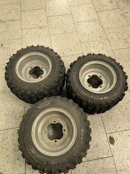 3x kola 4x115, pneu 18x10-9
