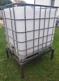 IBC kontejnery s podstavcem 1000l