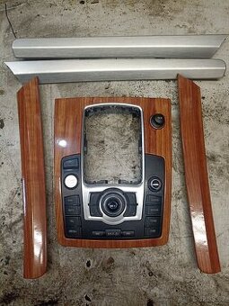 Panel MMI + lišty dveří Audi Q7
