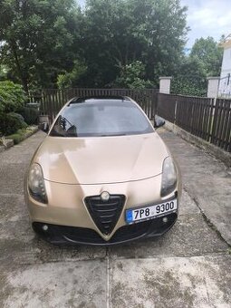 Alfa Romeo Giulietta 1,9 T 125 kW, nafta. Rok výroby 2010, n