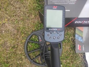Detektor kovů Minelab Equinox 900
