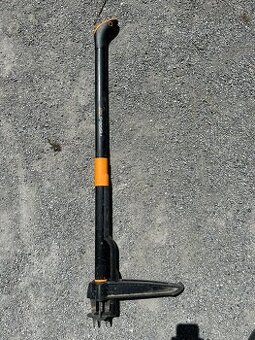 FISKARS vytrhávač plevele Xact