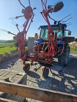 Obracec sena sestirotorovy