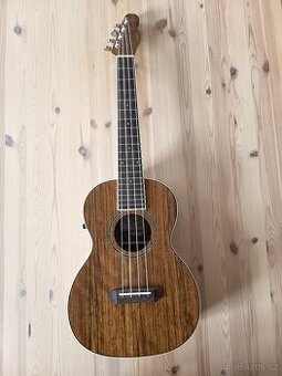 Elektro-akustické tenorové ukulele FENDER Rincon