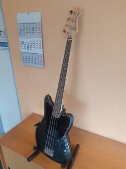 Baskytara Fender Squier Jaguar, stav nového nástroje