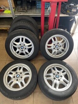 Kola BMW e36