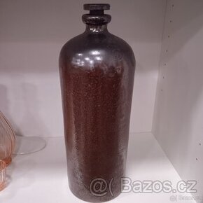 STAROŽITNÁ  LÁHEV NA MINERÁLKU