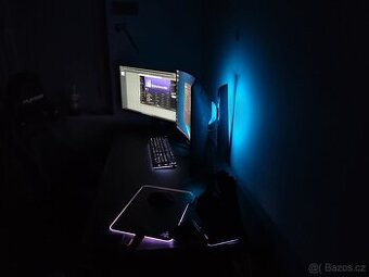 32" Samsung Odyssey G7 / 240HZ / 2K / QLED / 32