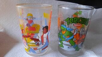 retro skleničky asi sběratelské