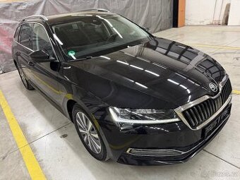 Superb kombi Style Virtual Full led po servisu Top stav -DPH