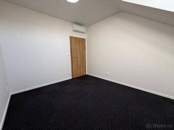 PRONÁJEM NOVĚ VYBUDOVANÉ KANCELÁŘE O CP CCA 11,10 M2 V BRNĚ