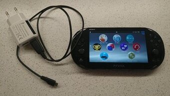 PS Vita + příslušenství