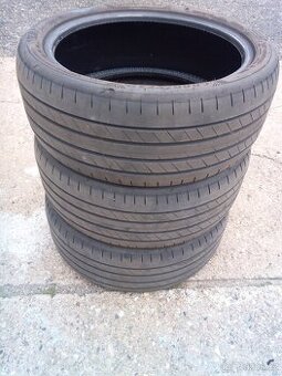 Goodyear letní 2+1 zdarma v rozměru 235/40 R 19
